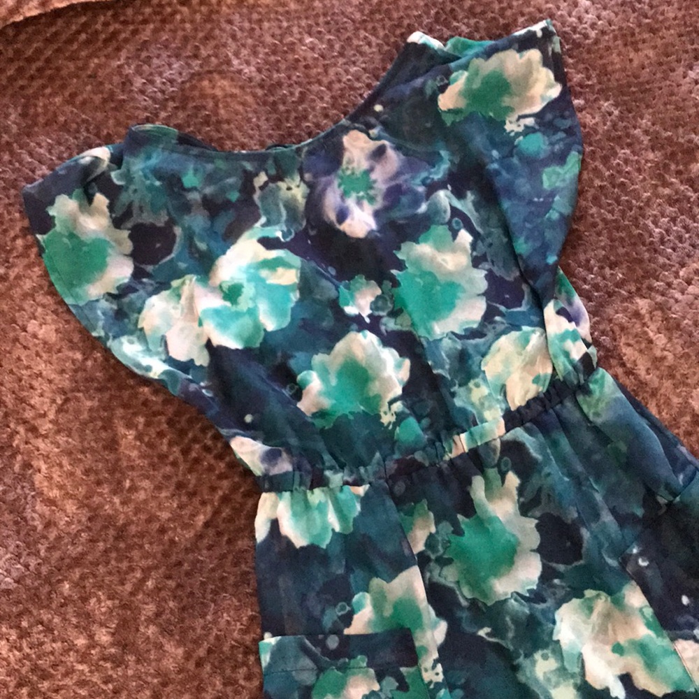 Dress - Picture 2 of 3